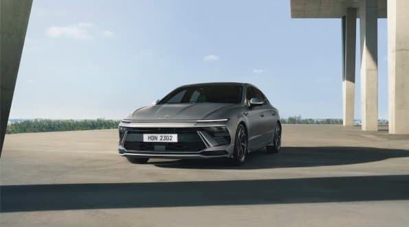 2025 Hyundai Sonata: The Midlife Crisis Sedan That’s Trying to Play It Safe