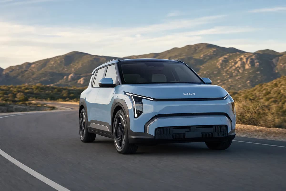 2026 Kia EV2 First Drive Review: Can Kia’s Affordable Compact EV Deliver Big-Car Refinement, Real-World Range, and Urban Practicality Better Than the Volvo EX30 and Mini Aceman?