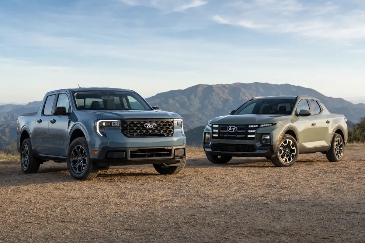 2025 Ford Maverick vs Hyundai Santa Cruz: Compact Truck Comparison