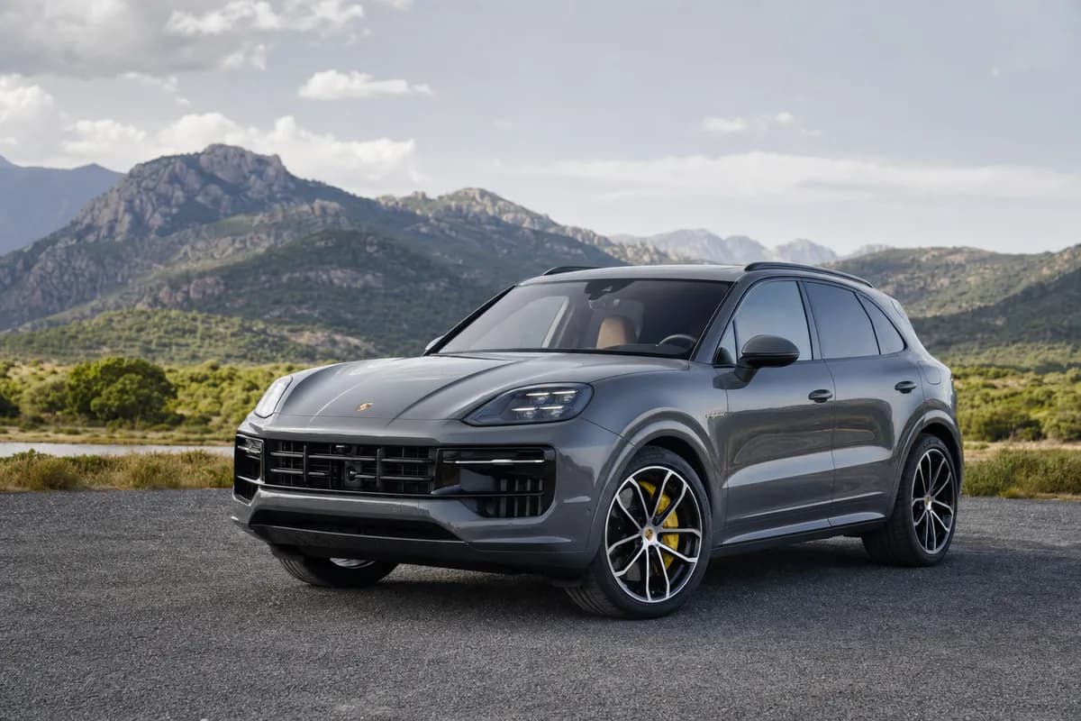 2024 Porsche Cayenne Turbo S E-Hybrid Review: Performance Redefined