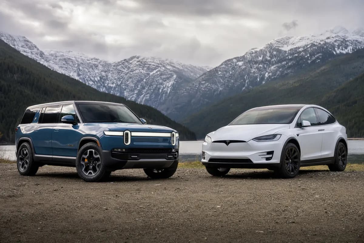 2025 Rivian R1S vs Tesla Model X: Electric Adventure SUV Showdown