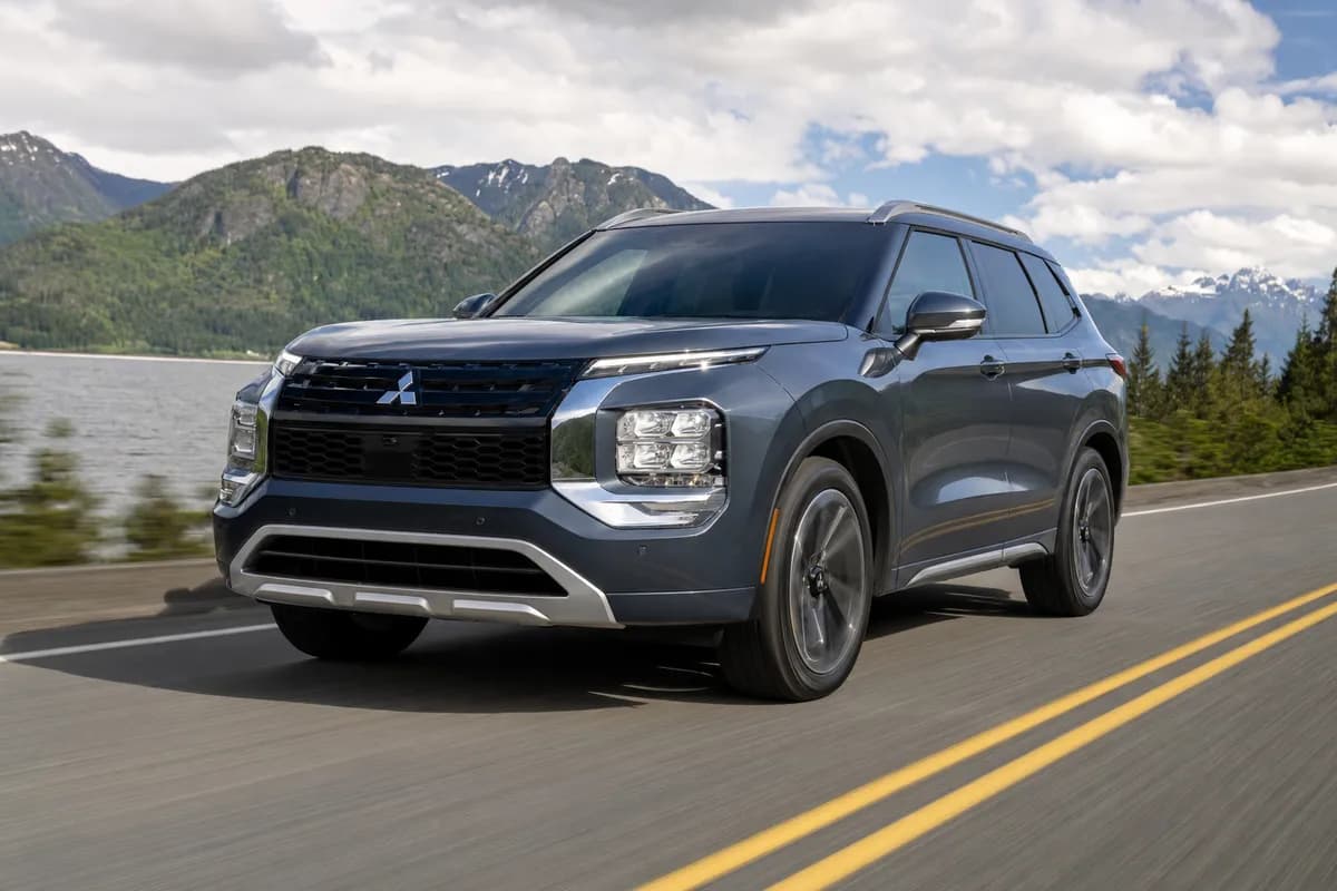 2026 Mitsubishi Outlander First Drive Review: Do the Cabin, Chassis, and Tech Updates Finally Make It a Real Rival to the Mazda CX-5, Honda CR-V Hybrid, and Nissan Rogue?