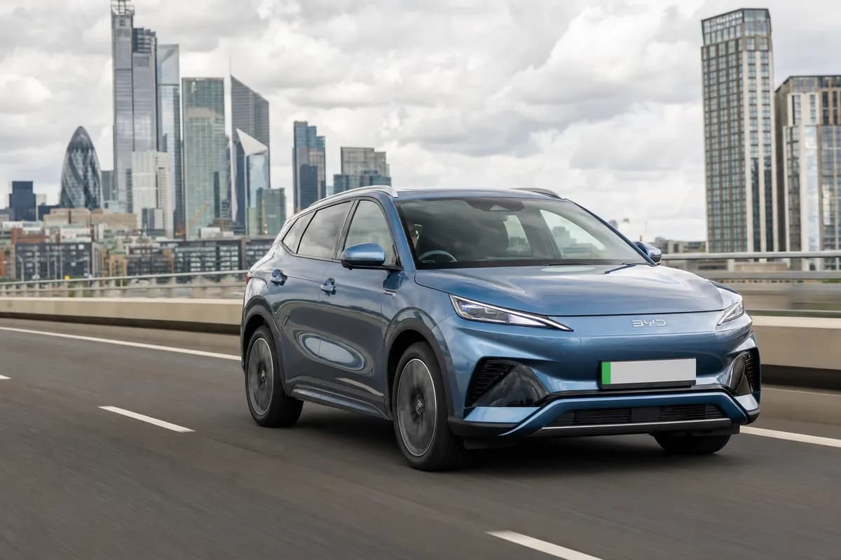 UK EV Market Share Reaches 27.3% in May 2026: How Record Post-Covid Car Sales, BYD and MG Growth, and ZEV Mandate Pressure Are Reshaping 2026–2027 Buyer Choices