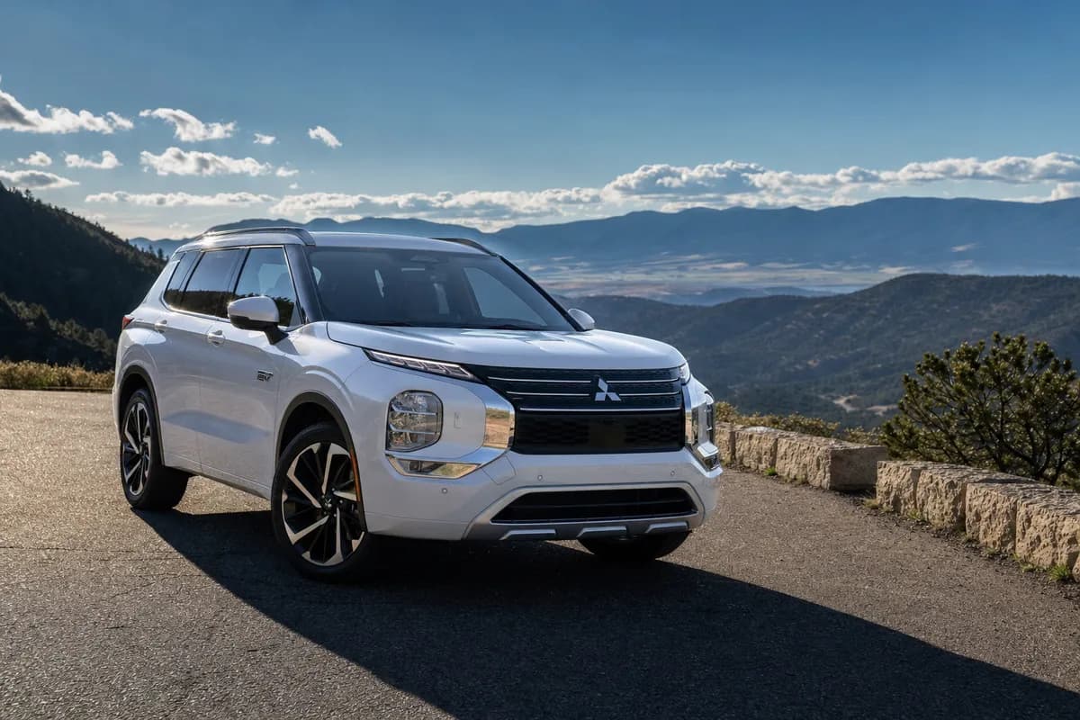 Mitsubishi’s EV Delay Deepens in July 2026 as It Leans on Nissan and Foxconn: What the Strategy Means for the 2027 Outlander Plug-In Hybrid, a Possible Next-Gen Electric Crossover, U.S. Dealer Relevance, and Buyers Waiting for an Affordable Non-Tesla EV